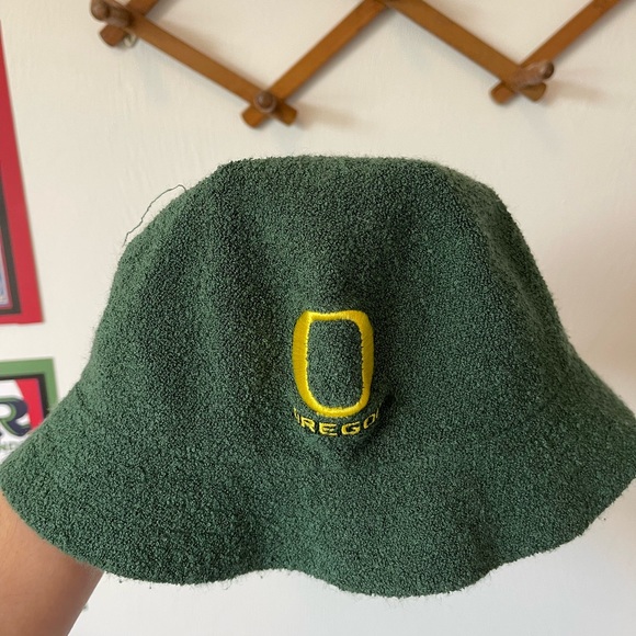 Accessories - Vintage university of Oregon bucket hat